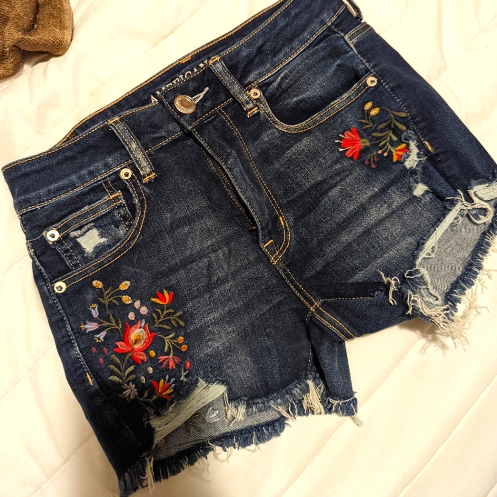 American Eagle Stretchy Floral Jean Shorts 6